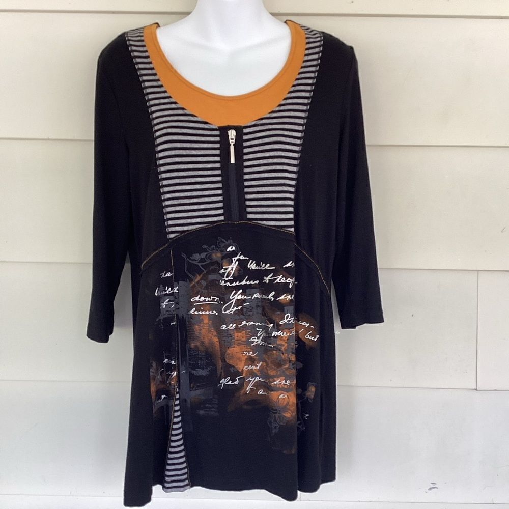 Canda tunic top letter graphic script medium.  0274